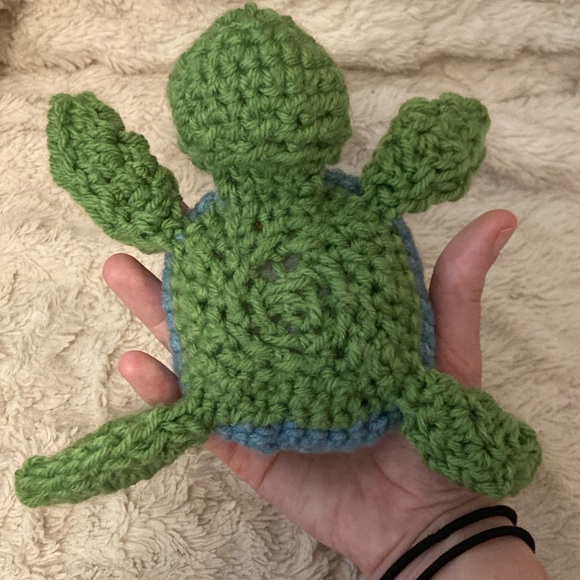 NWOT Handmade Crochet Turtle - Picture 4 of 6